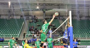 El Extremadura CCPH recibe al segundo clasificado, Voleibol Dumbría