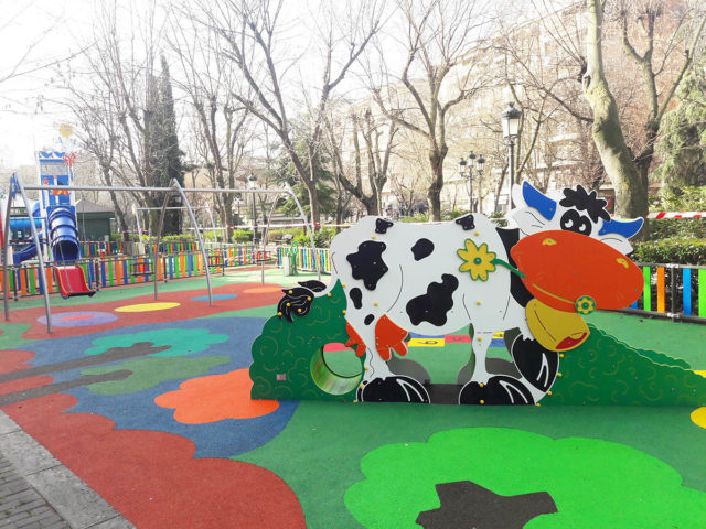 Culminan las obras del nuevo parque infantil del Paseo de San Gregorio