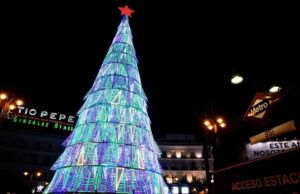 Arbol de Navidad en Madrid. EFE