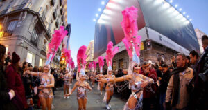 Imagen del desfile del Carnaval de Torrevieja. (Ayuntamiento de Torrevieja)