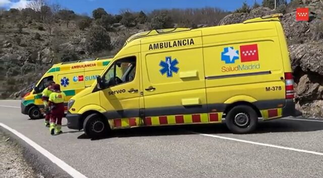 Ambulancias del Summa en el accidente.Ambulancias del Summa en el accidente.