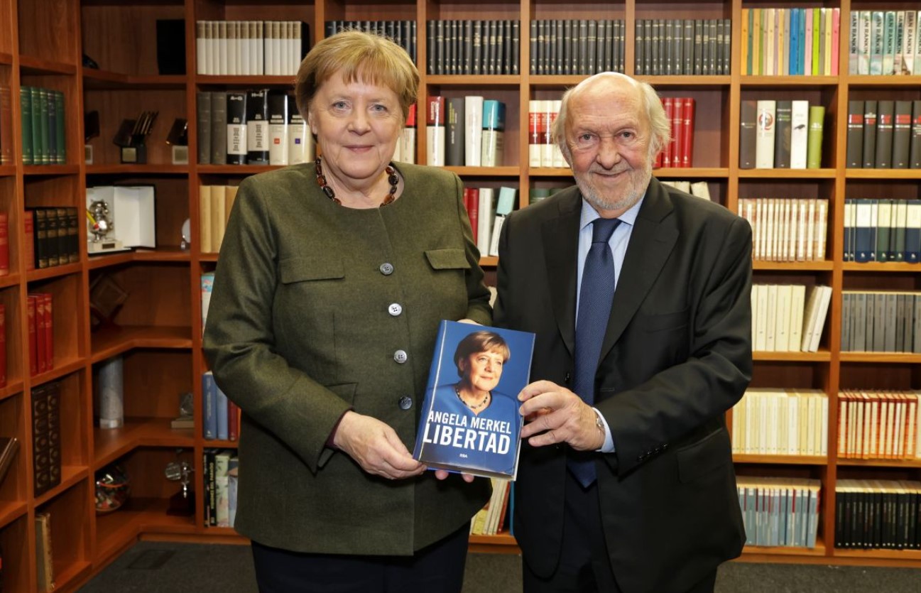 Gran expectación en Barcelona por ‘Libertad’, el libro de Angela Merkel