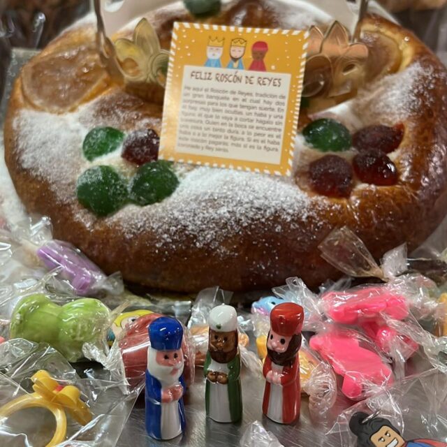 Roscón de Reyes de la panadería Castell. (Página de Facebook, de la panadería Castell)