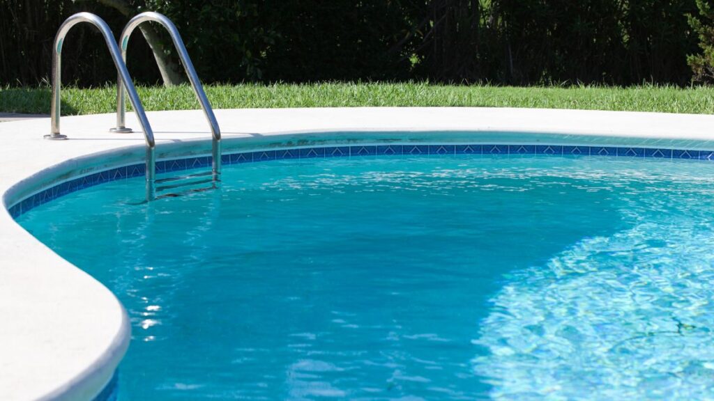 Cuándo abren las piscinas en Cáceres Precio, abonos, horarios y una