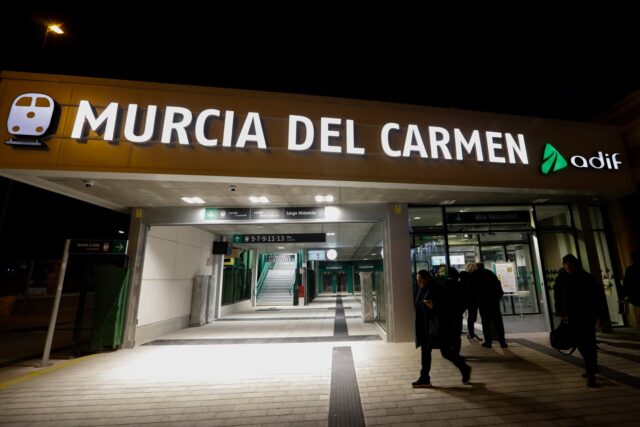 El Avant Murcia-Alicante será gratis en 2023 con los bonos