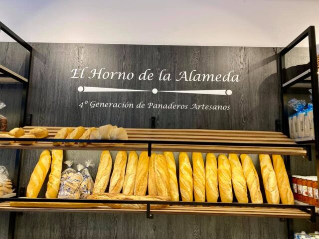 La tradición artesana de “El horno de la Alameda” abre un nuevo local en Alcázar de San Juan. (Ayuntamiento de Alcázar de San Juan)