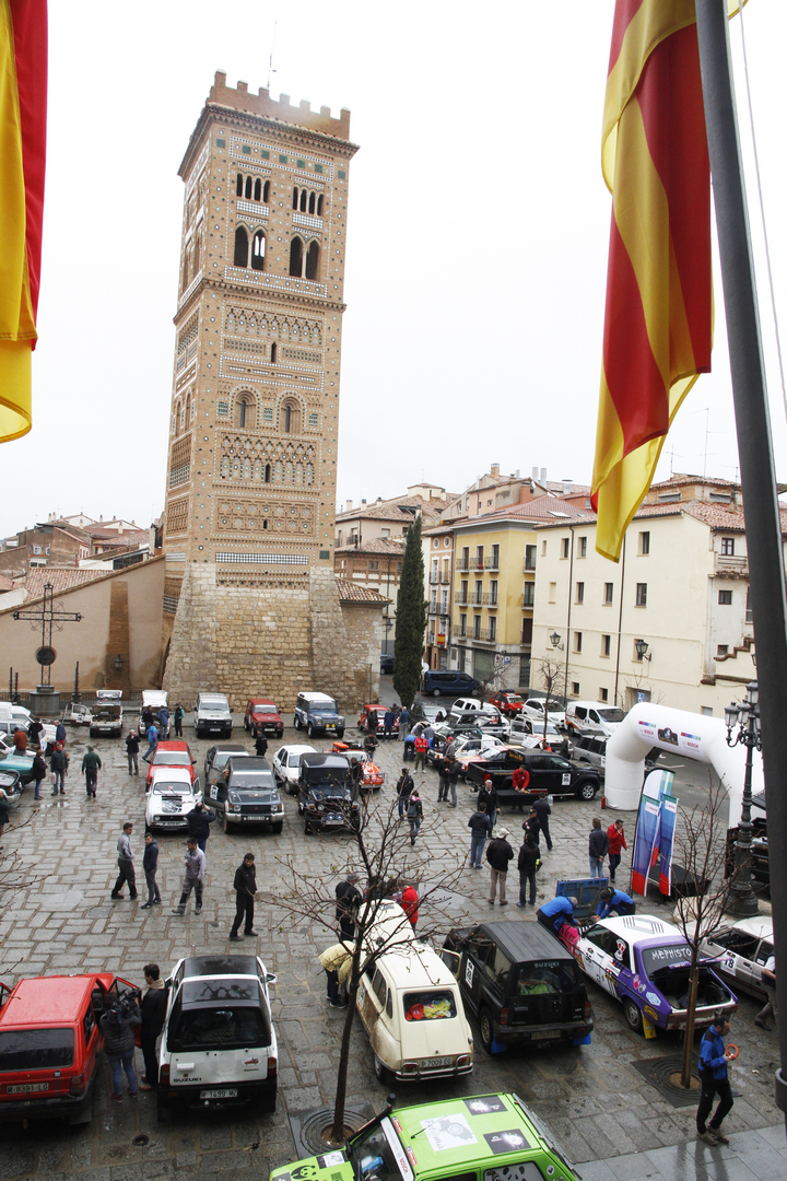 De Santander a Sevilla por caminos de tierra con coches clÃ¡sicos, asÃ­ serÃ¡ el VIII Spain Classic Raid que harÃ¡ parada en Teruel