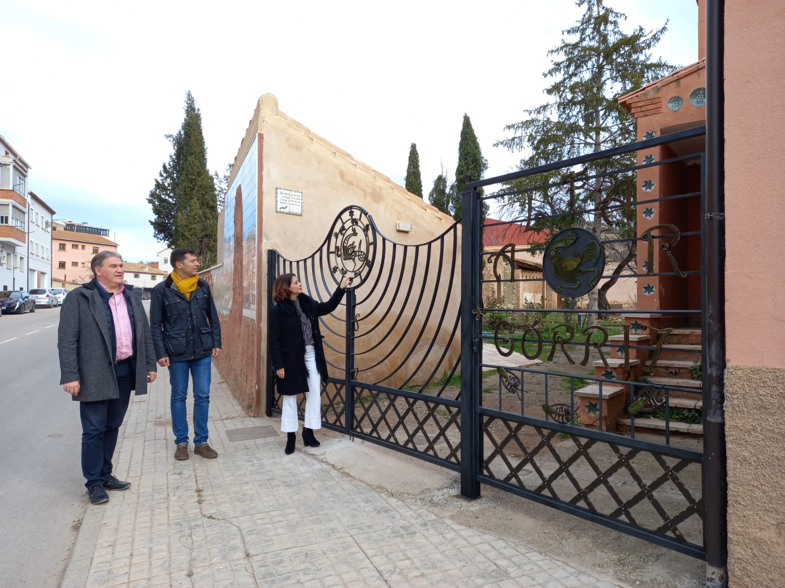 Los Alfares de Teruel estrenan portones de forja
