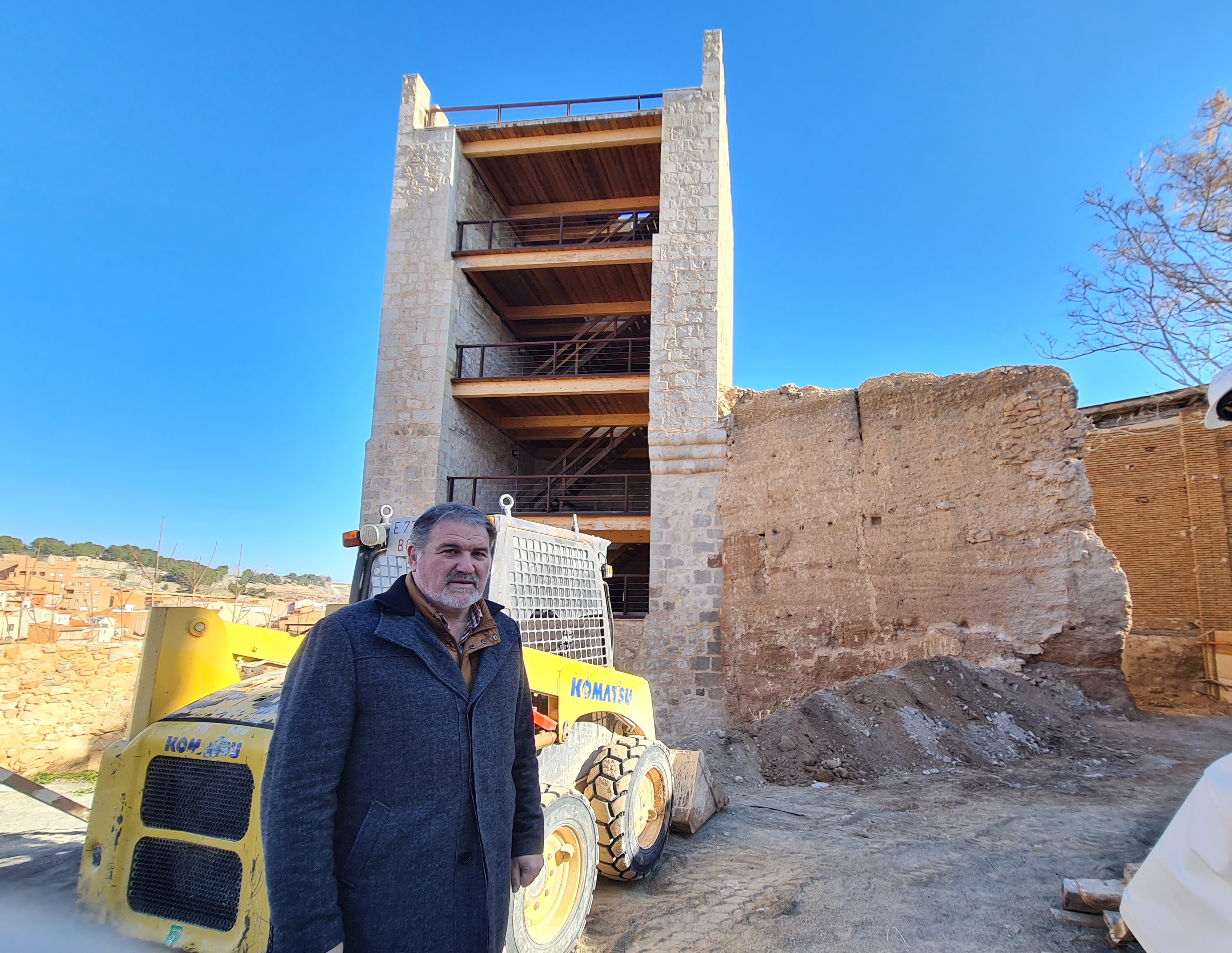 El Ayuntamiento de Teruel restaura el antiguo tramo de muralla que apareciÃ³ junto al TorreÃ³n de la Bombardera