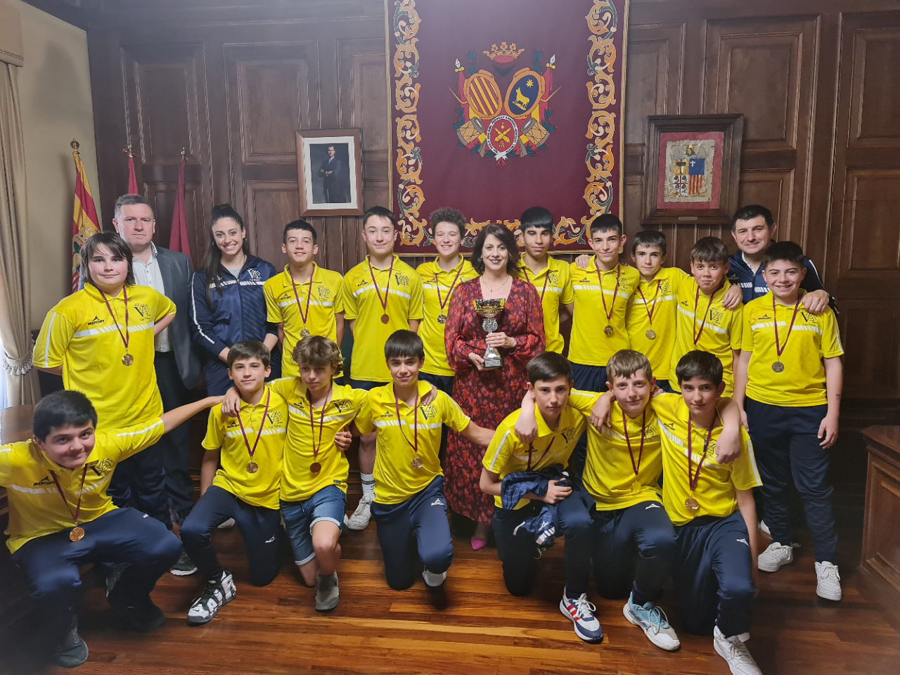 El Ayuntamiento de Teruel felicita a los infantiles del CD Las ViÃ±as como campeones de AragÃ³n de Voleibol