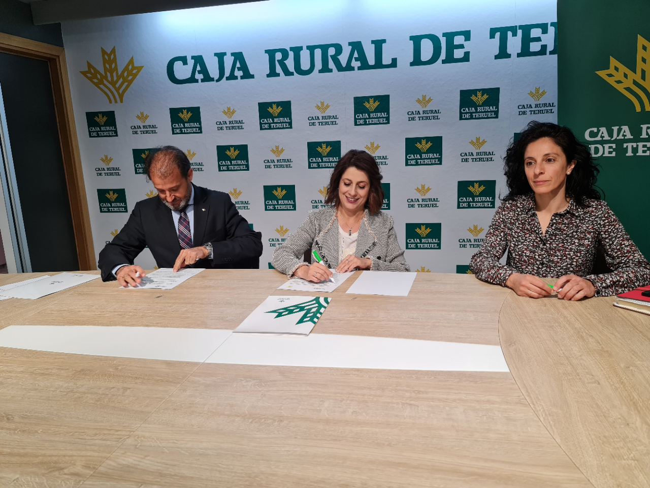 Caja Rural de Teruel sigue colaborando con las actividades deportivas del Ayuntamiento de Teruel