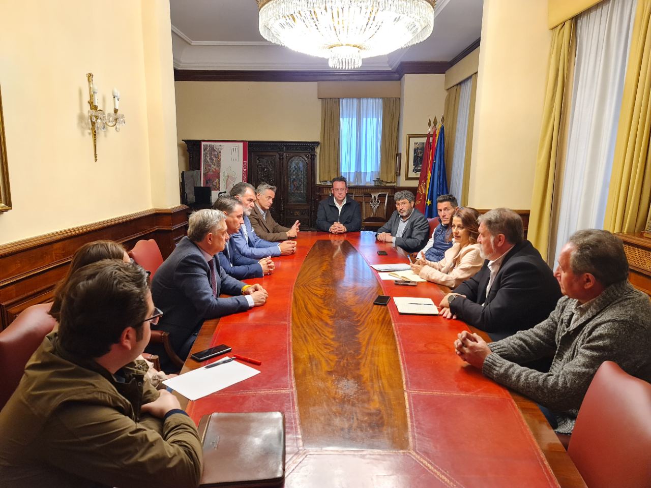 La alcaldesa de Teruel se reÃºne con los nuevos comitÃ©s ejecutivos de CEOE, Cepyme y CEAT
