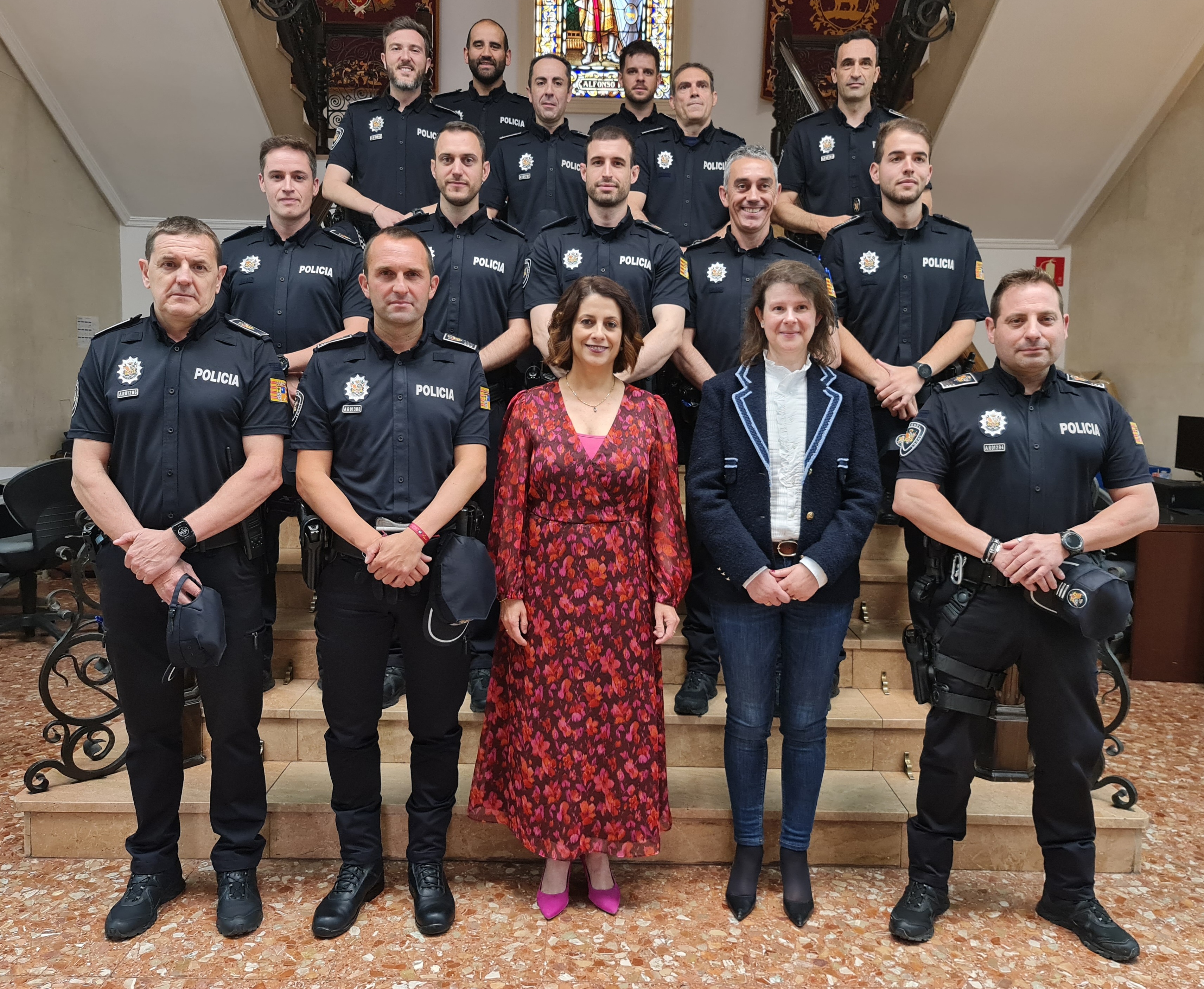 Los nuevos agentes y oficiales de la PolicÃ­a Local de Teruel toman posesiÃ³n de su cargo