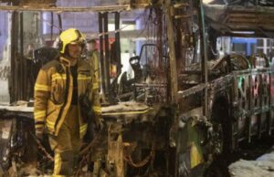 ÚLTIMA HORA | Susto en Zaragoza: las llamas devoran un bus urbano en la capital