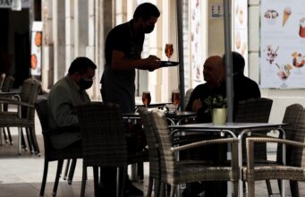 ¡Se busca camareros! Hosteleros de Teruel sin personal para las fiestas del Ángel