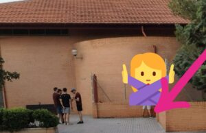 Mozo orina en la Iglesia en Teruel