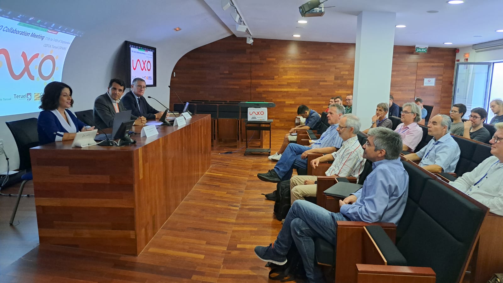 La alcaldesa invita a disfrutar del cielo de Teruel a los cientÃ­ficos asistentes al congreso IAXO