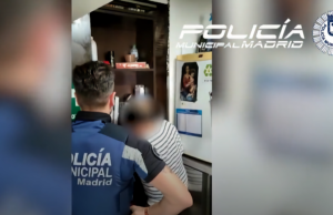 La Policía cierra una cafetería en Usera al encontrar un cuarto donde se practicaban orgías