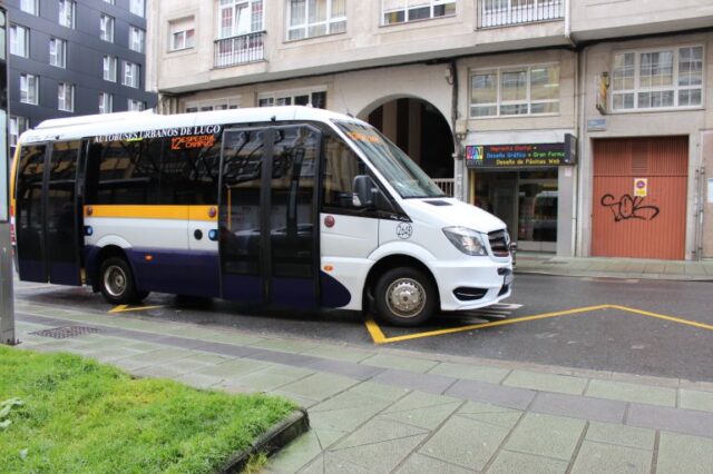 ÚLTIMA HORA | Susto en Lugo: localizado en un bus urbano a un menor de 7 años que se perdiera en la Praza Maior
