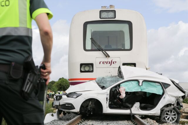 Fallece otro joven que estaba ingresado en el hospital en el choque entre un tren y un vehículo