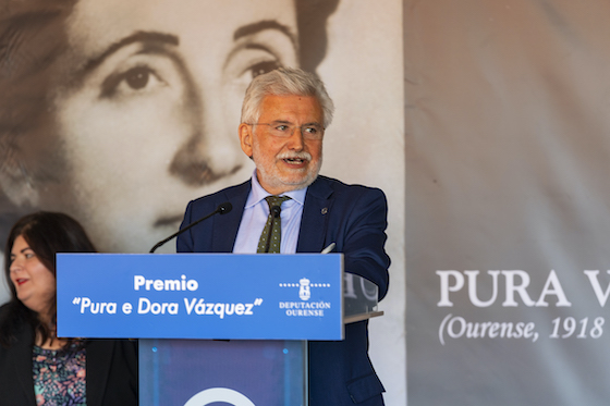 Intervencion de Rosendo Fernandez no premio Pura e Dora Vazquez