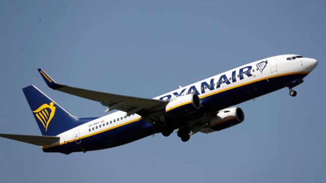 Imagen de archivo de un avión de Ryanair. EFE