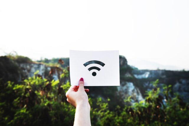 Imagen que ilustra una conexión wifi. (StockSnap / Pixabay)