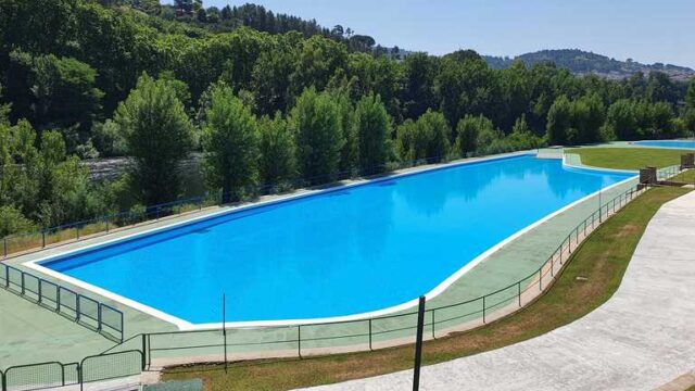 ¿Ganas de un baño debido a este calor? Estas son las piscinas que están abiertas en Ourense