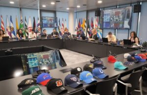 La NFL prepara el partido entre Dolphins y Commanders en el Santiago Bernabéu