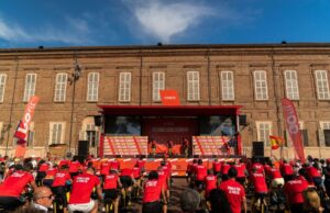 Go fit celebra la salida histórica de La Vuelta desde Turín con su entrada en el mercado italiano