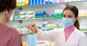 La gripe A variante K dispara el uso de mascarillas en farmacias