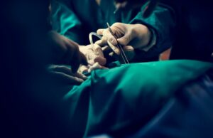 Una prótesis de hombro sin ingreso prolongado en Olympia Quirónsalud