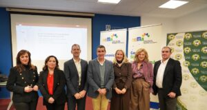 AEMA impulsa la formación financiera de los empresarios de Mairena con una sesión impartida por el decano de los Economistas de Sevilla