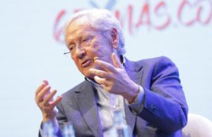 Muere Fernando Ónega, presidente de 65YMÁS y cronista clave de la Transición