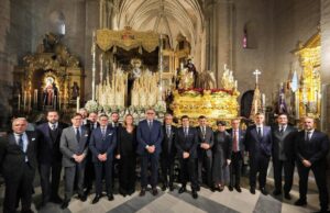 ASET realiza su tradicional ofrenda floral al Cristo de la Salud y Buen Viaje en el año de su centenario