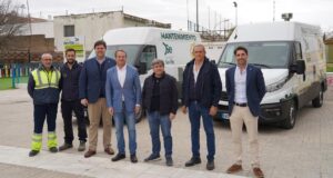 Surtruck entrega dos hidrolimpiadores eléctricos con tecnología sostenible para reforzar el mantenimiento viario de Mairena del Aljarafe