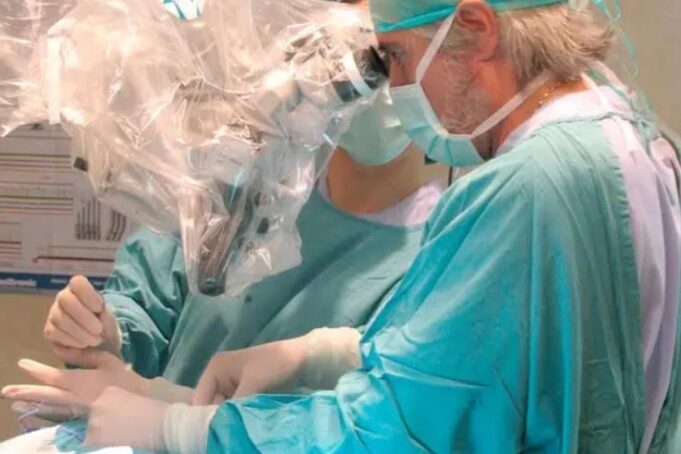 En los tumores cerebrales, preservar la función neurológica es clave junto a la extirpación