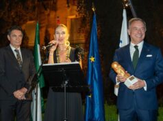 Manuel de la Cruz recibe el Premio al Espíritu Rotario 2026 en una gala que recauda fondos y firmas por las enfermedades raras