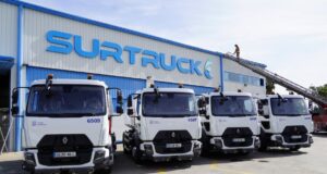 Surtruck culmina la entrega los nuevos vehículos de limpieza viaria para Málaga con tecnología de bajo consumo de agua