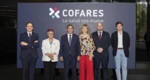 Diputados visitan las instalaciones de Cofares para conocer su red de distribución farmacéutica