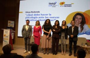 La adolescencia afronta nuevos riesgos por la presión de las redes sociales