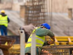 Expertos cuestionan el alcance de la reforma de prevención laboral impulsada por el Ministerio de Trabajo
