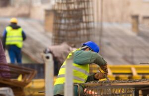 Expertos cuestionan el alcance de la reforma de prevención laboral impulsada por el Ministerio de Trabajo
