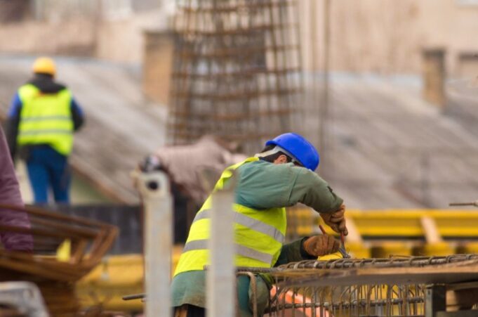 Expertos cuestionan el alcance de la reforma de prevención laboral impulsada por el Ministerio de Trabajo