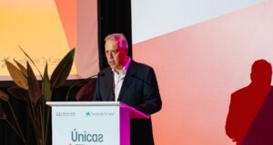 La red Únicas centra el debate sobre enfermedades raras pediátricas en Santiago de Compostela