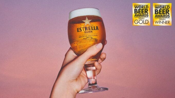 Estrella Damm hace historia entre las cervezas españolas