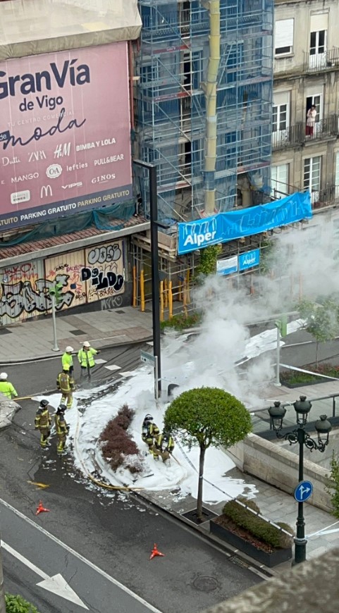 explosión en el tendido eléctrico de Vigo deja a la ciudad incomunicada