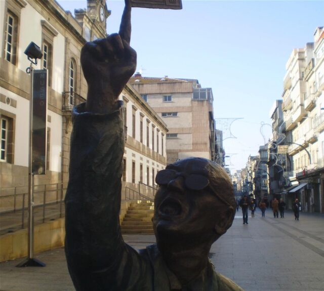 ÚLTIMA HORA | Luto cultural en Vigo: fallece Alejandro Rodríguez a los 59 años, autor de la escultura de Manuel Castro