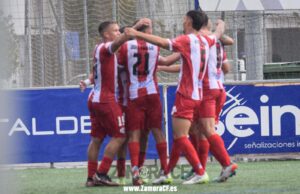 Imagen de uno de los goles del encuentro. Zamora CF