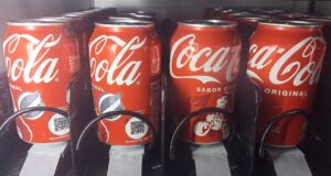 FOTO DENUNCIA | “¡Viva el capitalismo salvaje! 2,50 euros por una Coca-Cola”, un hospital de Zamora ofrece tres precios diferentes para una misma lata